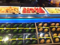 自助取餐区-V-ONE西雅图海鲜自助餐厅(仓山万达广场店)