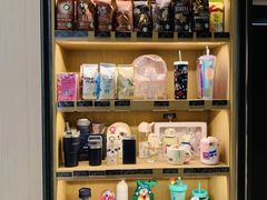 零售区-星巴克(宝山万达店)