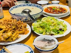 -美顺香食府鱼头老店(雪野湖店)