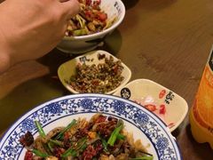 -富正毅三下锅·湘西韵味(天门山索道店)