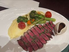 -普朗姆生蚝牛排馆 The Plump Oyster(成都摩方购物中心店)