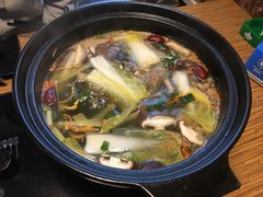 -陆记牛庄·碳锅龙虾烧烤(爱上花园店)