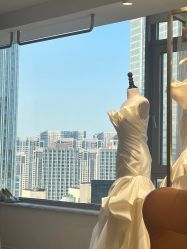 -拉瑞娜LaReine婚纱礼服高级定制