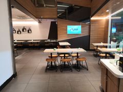 用餐区-蒙自源米线大王(东站店)