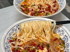 -李与白包子铺(桐梓林店)