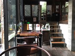 -蓝壁虎咖啡酒馆