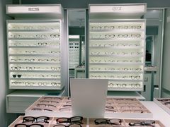 -目艮眼镜SHOWROOM(品牌集合店)
