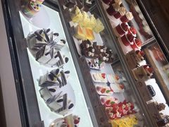 -巴黎贝甜(大宁国际商业广场店)