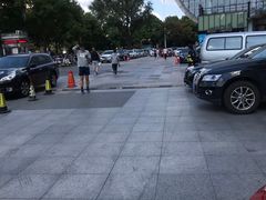 -百联中环购物广场-停车场