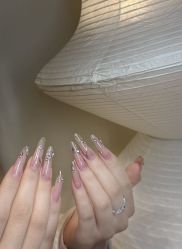 -猪猪女孩日式美睫美甲