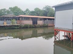 -老乡村美食农庄