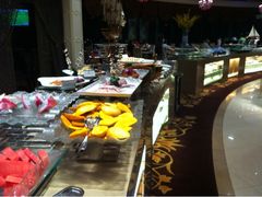 -荣誉国际酒店-云顶旋转餐厅