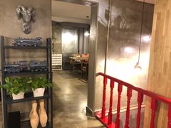 大堂-HIGH FIVE哈福手工汉堡(桂林路店)