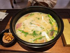 -银米·云南传统过桥米线(双廊黑金冠店)