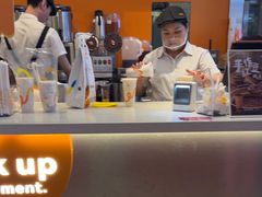 -CoCo都可(湖滨银泰店B区店)