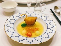 天鹅酥与锦鲤甜品-伯衡55·吉品轩(乌鲁木齐南路店)