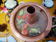 铜锅腊排骨土鸡-民食香·腊排骨野生菌美食(木府店)