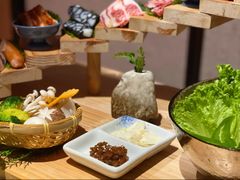 -山川小町·极番烧肉(新地假日广场店)