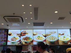 -小杨生煎(金山百联购物中心3楼店)