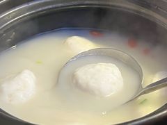 -魏铭鱼头捞饭(晋阳路店)