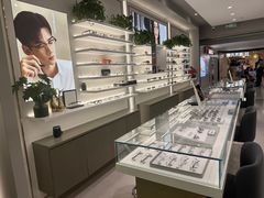 -镜客眼镜(浦江欢乐颂店)