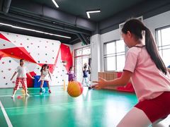 -悦动体能篮球羽毛球网球(三里河店)