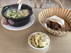 -闫家驴肉老店(华电一校店)
