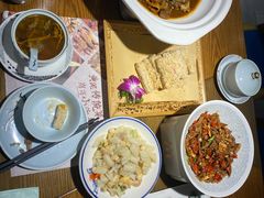 -黄泥岗·地道湖北菜(奥特莱斯店)