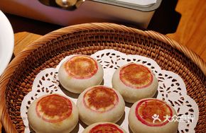 Juicy Pork Crisp Pastry