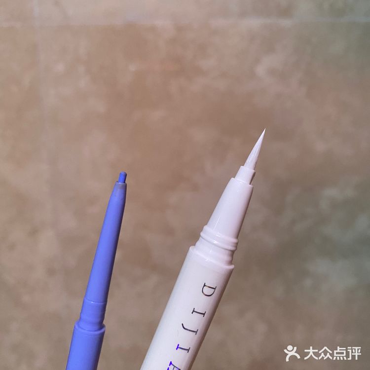 only write 购入 花洛莉亚彩色眼线胶笔