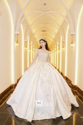 点击看大图 -艾拉·女王婚纱礼服馆