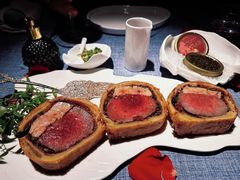 惠灵顿牛排-弦月窗LUNETTE BY AMANDA(复兴路店)