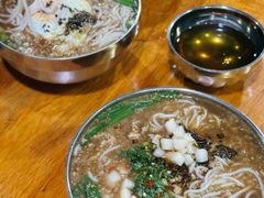 -正宗杨记普洱酸醋米线(总店)