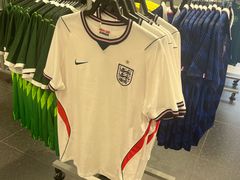 -NIKE上海青浦换季优惠店