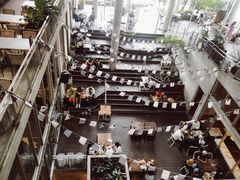 -ROAST coffee & eatery