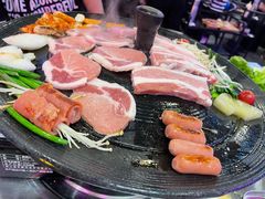 -豚豚家돈돈가韩国锅盖烤肉(新北万达店)