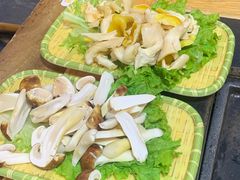 -有一锅·野生菌黑山羊腊排骨火锅(古城北门店)