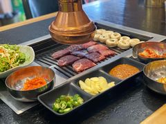 -臻牛烤肉