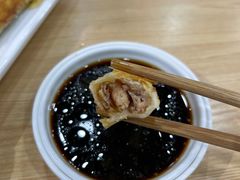 虾肉锅贴-众口斋锅贴(银泰城店)