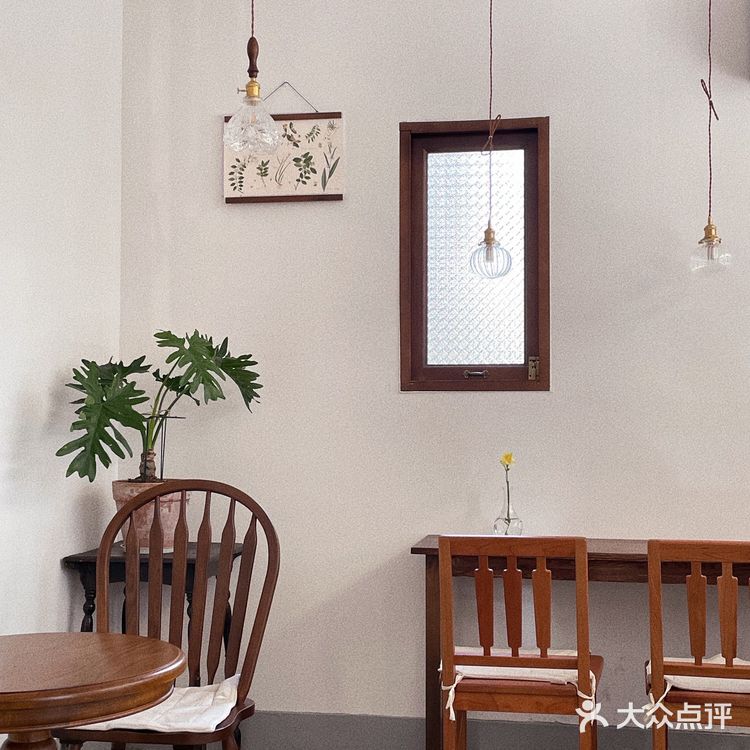 开在老社区的咖啡店，感受慢节奏生活。