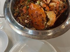 -凤凰路何眼镜香辣蟹(花果园店)