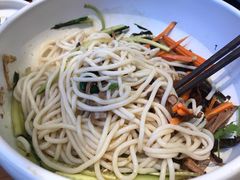鸡丝凉米线-云海肴·汽锅鸡·云南菜(苏州中心店)