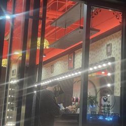 -东方先生国潮男士理发馆
