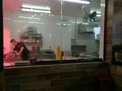 -彩鹿·潮汕·鲜牛肉·自助火锅(伊电园店)