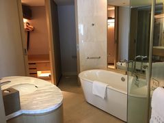 -上海佘山世茂艾美酒店