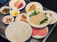 蒙自过桥米线-南蛮子(进贤路店)