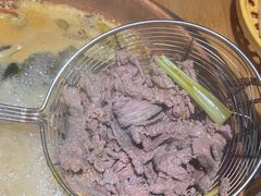 -洱火云南酸菜牛肉火锅(石景山当代商城店)