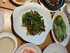 -渝半城经典川粤菜(重庆天地店)