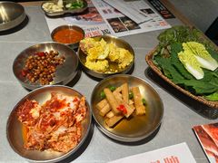 -草家酱蟹炭火烤肉店(珲春南路一店)