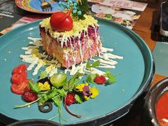 -米德维奇俄式西餐厅(西六道街店)